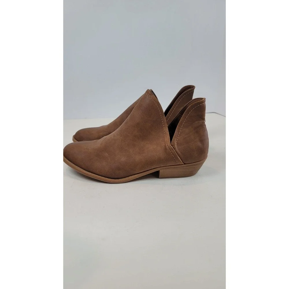 Universal Thread Ankle Boots Womens 10 Faux Leather Slip On Low Heel Casual